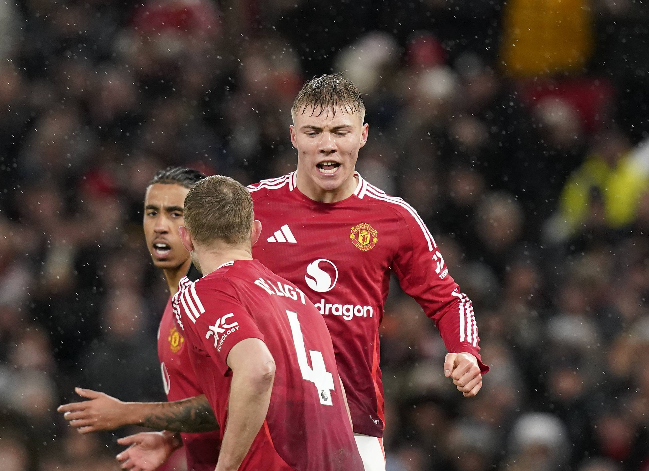 无与伦比的门将扑救，为球队保卫大门