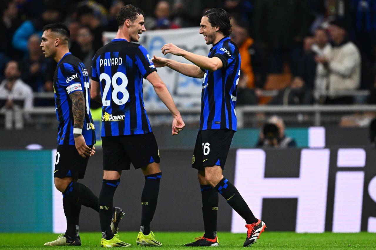 恩波利客场战胜对手，取得关键胜利