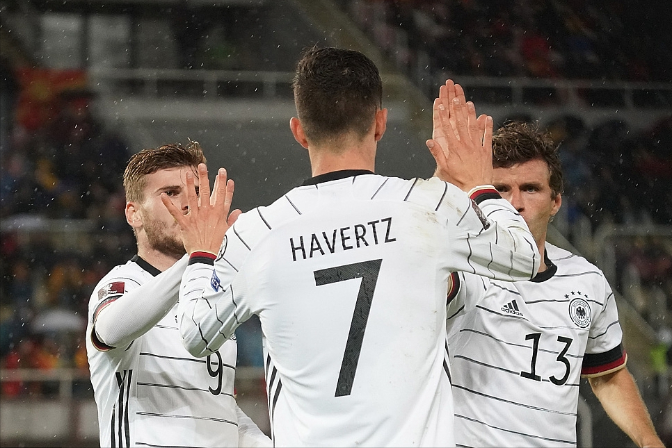 德国队豪取五连胜，一路领跑赛事积分榜的简单介绍