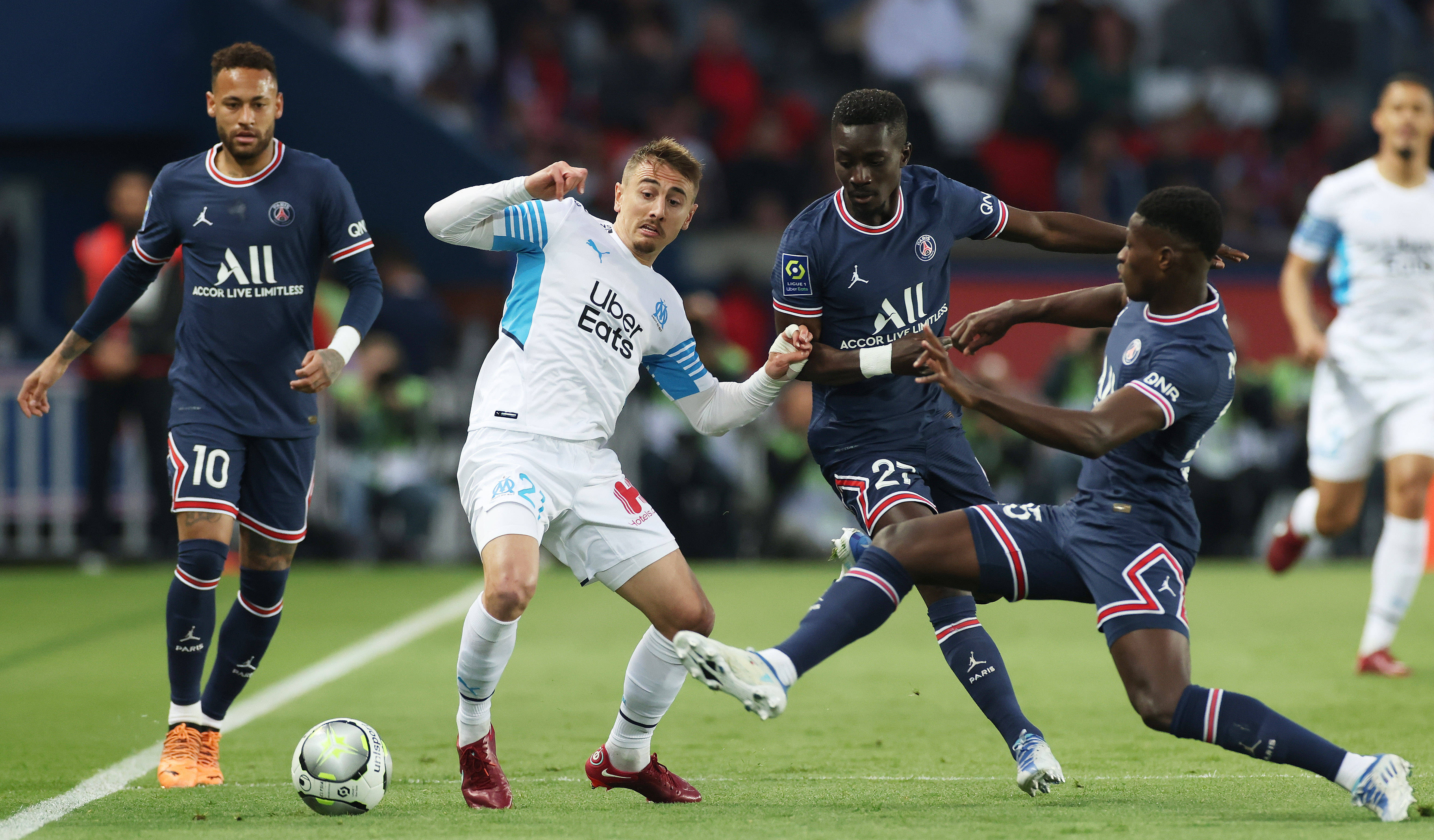 里昂客场不敌马赛,遭遇不胜的简单介绍 里昂客场不敌马赛,遭遇不胜的简单介绍