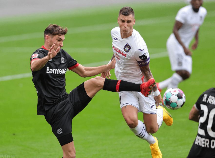 包含托特纳姆热刺主场惊险取胜，强势回暖的词条