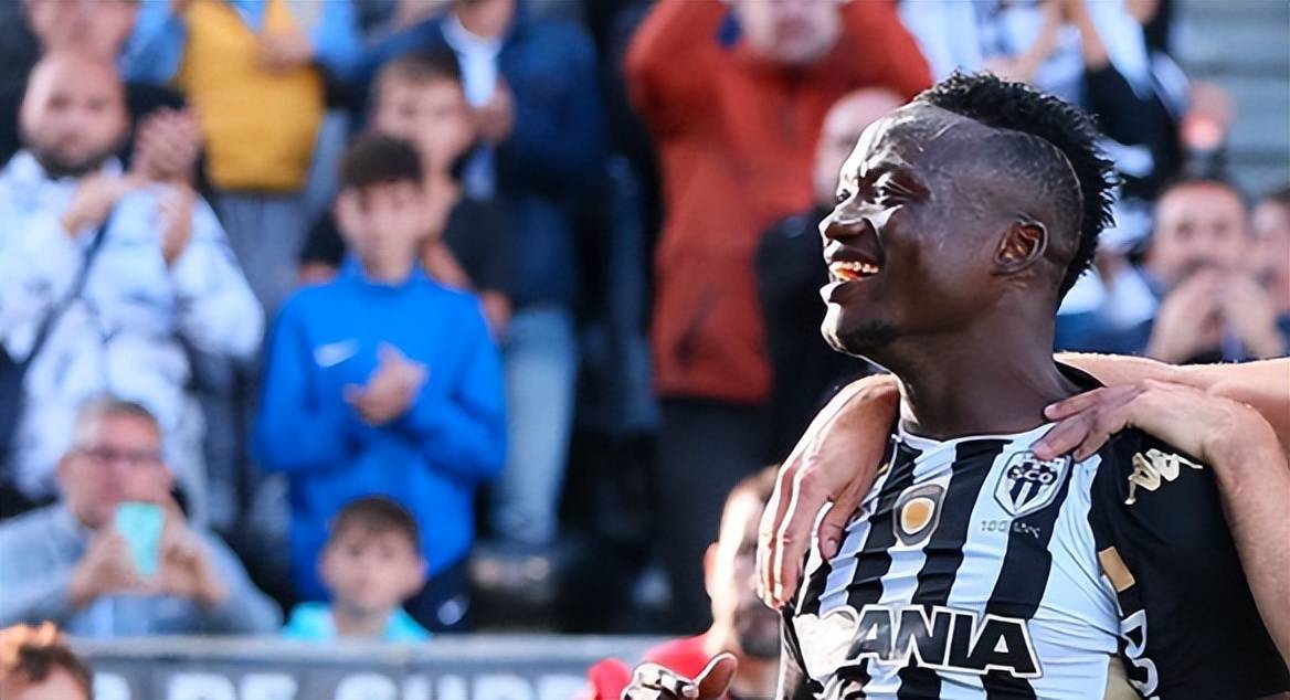 新赛季开局连胜，昂热队表现亮眼的简单介绍