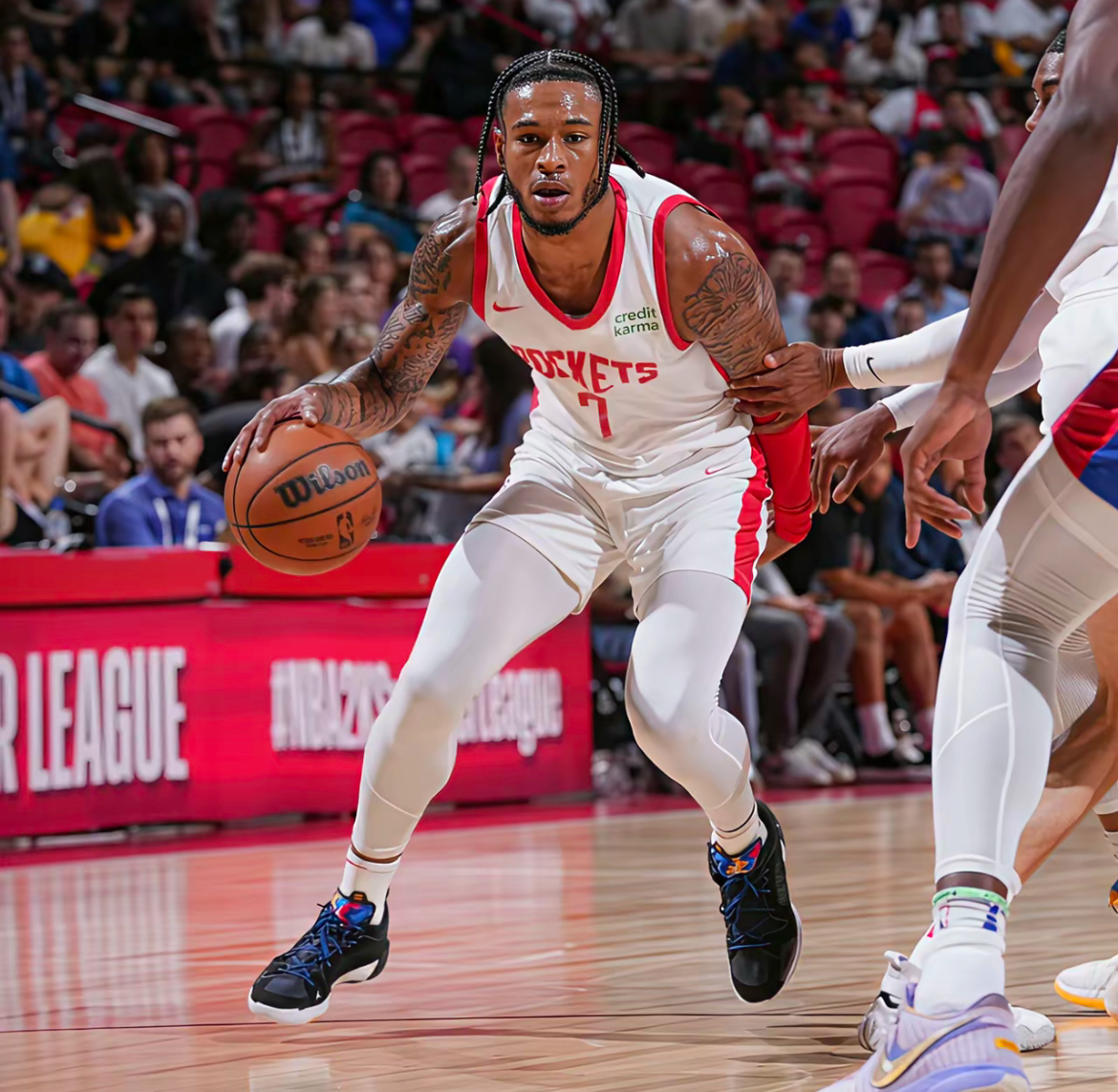 火箭碾压勇士，麦科勒姆点燃赛场