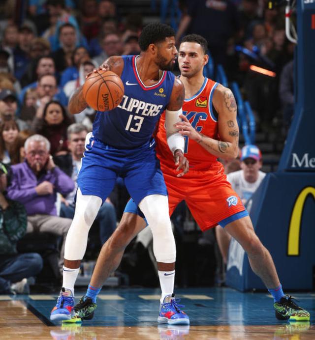 雷霆逆转快船，易建联带队取胜