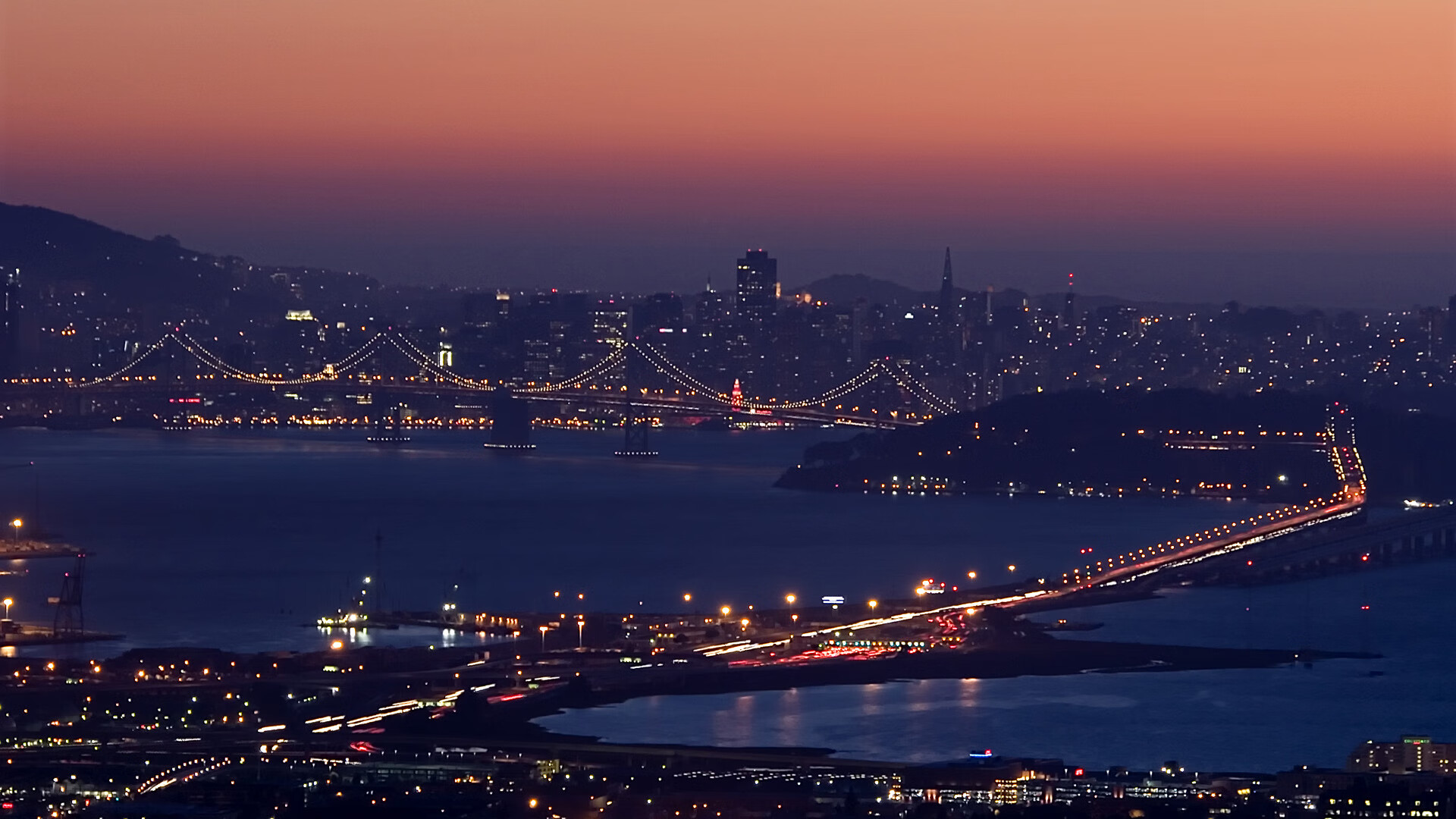 足球世界的折叠，当英超争冠战在亿万屏幕亮起时，阿根廷刚对中国完成一场教学赛