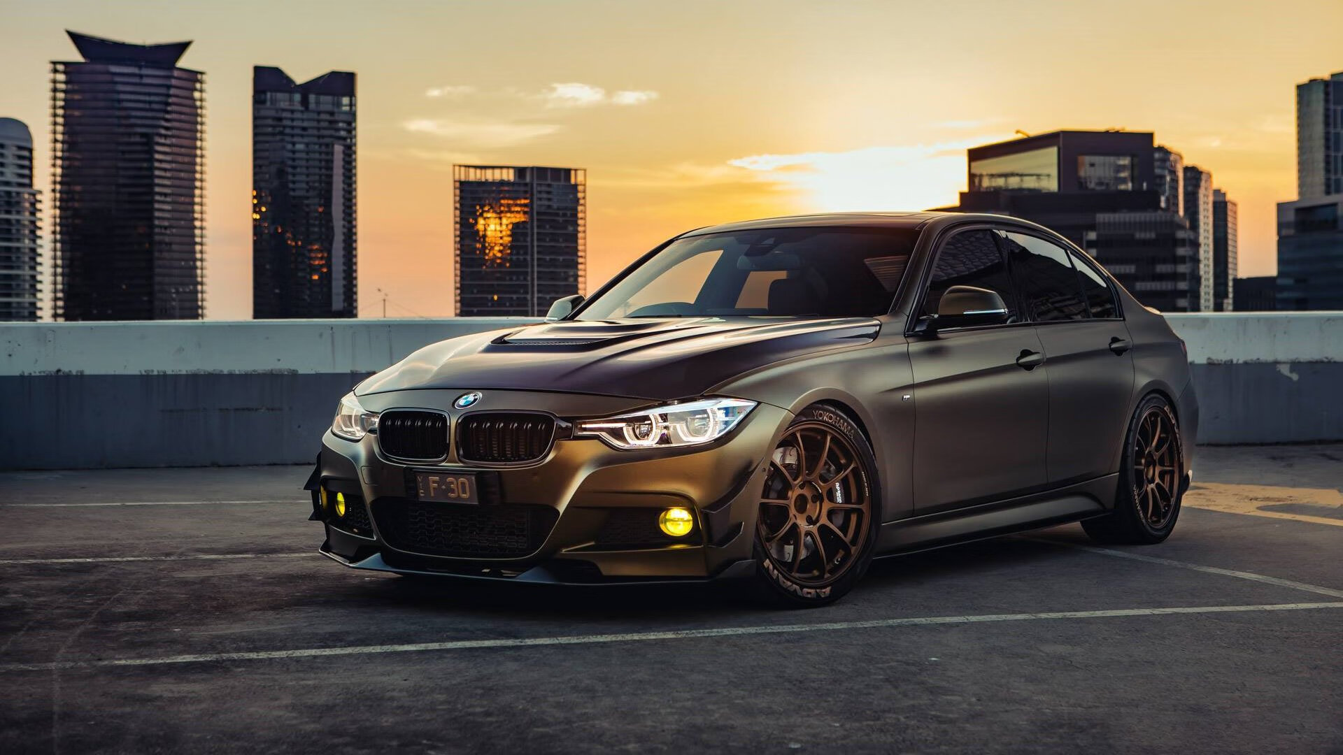 缺席的冠军拼图，阿什拉夫的火热状态与英超争冠夜的遥远回响