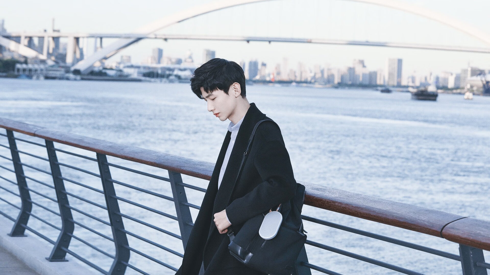 阿尔及利亚对阵里昂，一场足球的思念，与卢卡库无可争议的加冕