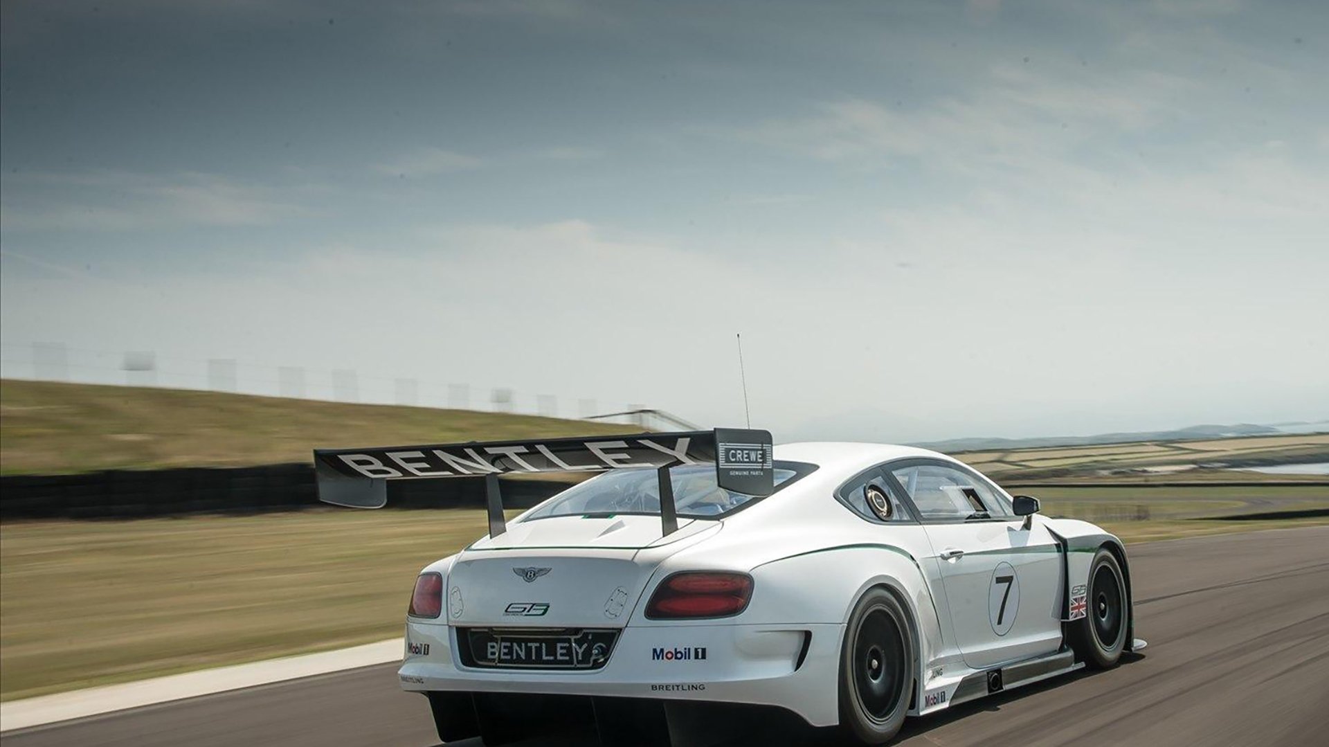 雷火电竞下载-冰火交响，F1年度争冠之夜，杰伦·格林的教科书式生存艺术