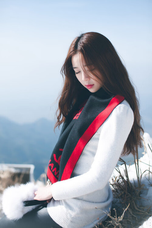 以下是为您构思的标题与文章